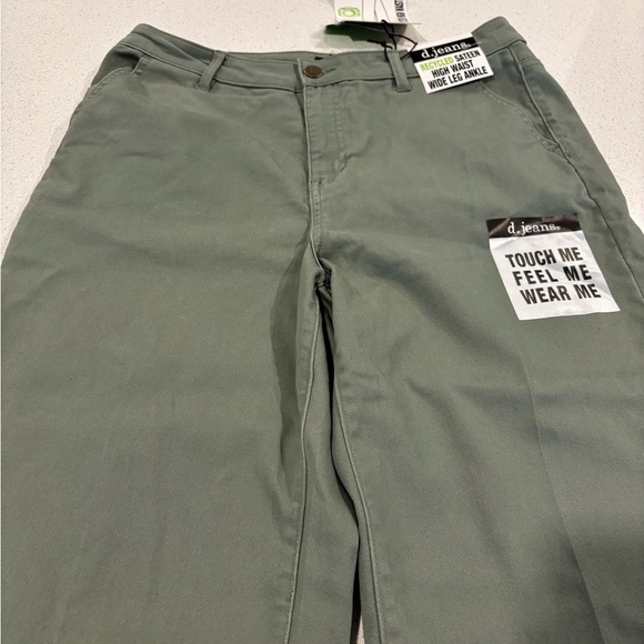 d. jeans Green Chinos Wide-Leg Cropped, NWT - Picture 2 of 7